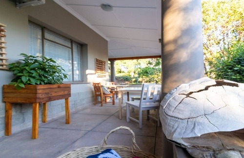 Oudtshoorn House | De Akker Guest-house -Luxury twin