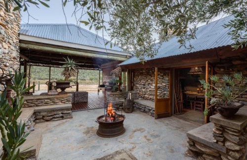 Oudtshoorn House | De Cango Farm