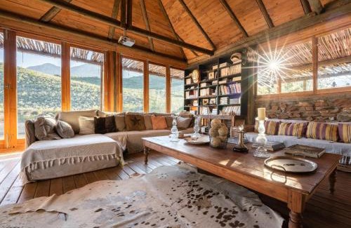 Oudtshoorn House | De Cango Farm