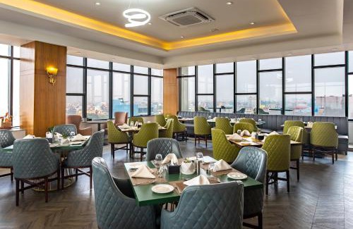Manigram Hotel | De Crown Inn