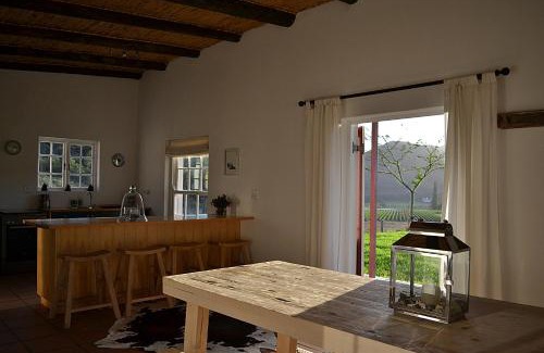 Oudtshoorn Cabin | De Kombuys