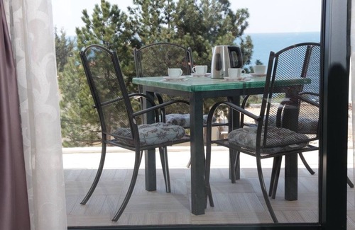 Karuc Apartment | De Lux apartment is on the first floor of Ema star apartments.