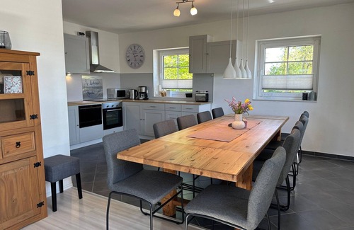 Dannau House | Ferienhaus mit Terrasse in Oldenburg