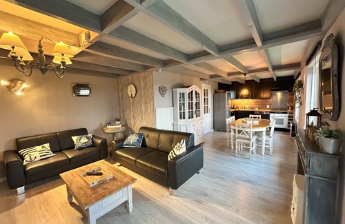 De Panne House | De Panne: 6 pers. fisherman's house in a holiday resort with pool/free WIFI