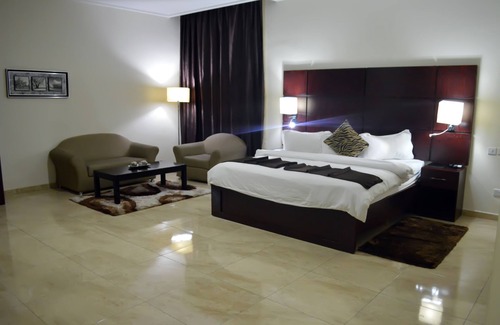 Agege Hotel | De Santos Hotel