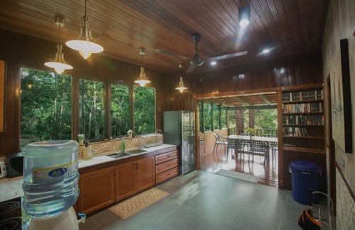 Pantai Villa | De Serenity - Exclusive Jungle Retreat