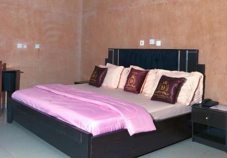 Oyigbo Hotel | De Stezi Hotel