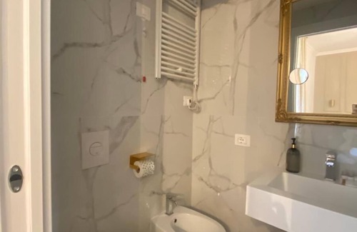 Esquilino Apartment | De Vince Suites Luxury Rooms King Executive