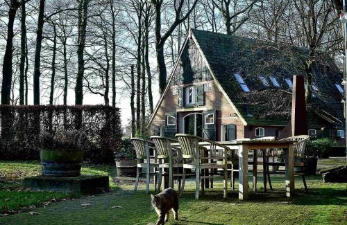 Diepenheim Bed & Breakfast | De Woeste Wieven op Erve Bonkert
