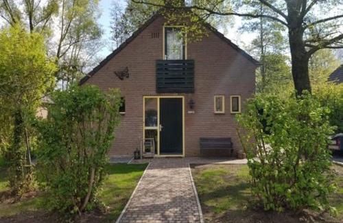 Ewijk House | De Zingende Wilg, heerlijk huisje met Hottub