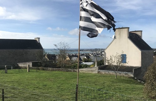 Poulgoazec House | Dead-end house with sea view, ideal for families located in Plouhinec