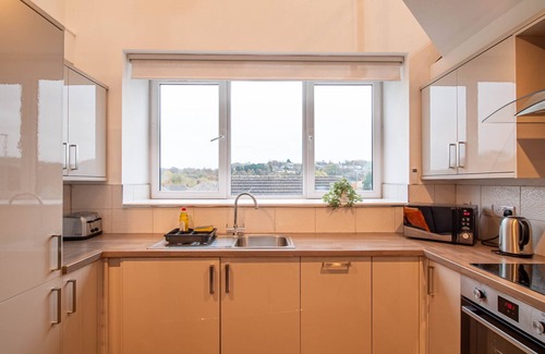 Kirkheaton Apartment | DealHouse 1 Bedroom Spiral Stairs & Shower