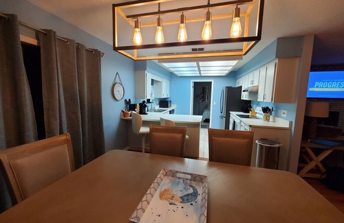 Florida Shores House | DEALS up 2026 BEACH, LARGE POOL, HOTTUB, GRILL,PET, F.YARD,