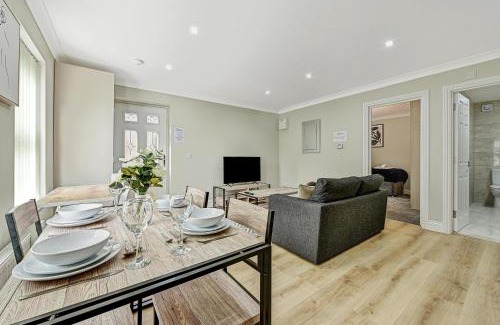 Chalfont St Giles Apartment | Deanway Serviced Apartments Chalfont St Giles By 360Stays