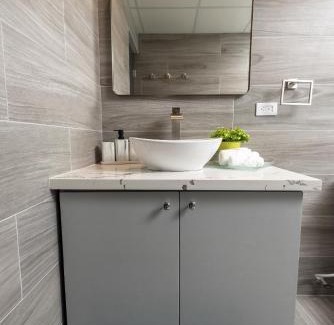 Little Harbour Apartment | Deany's Uptop Luxury Suite 6
