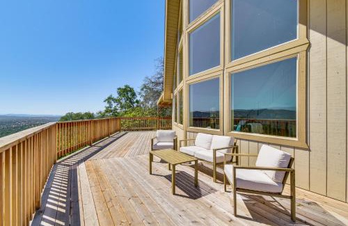 Yosemite Lakes House | Deck and Views Scenic Yosemite Lakes Retreat