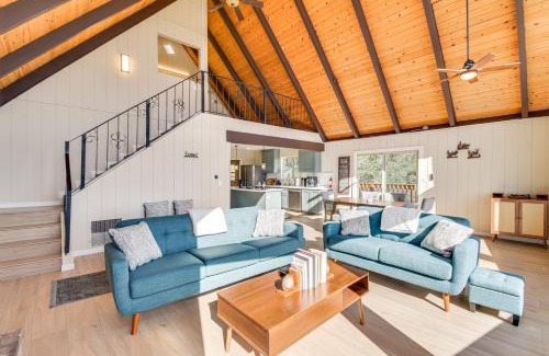 Yosemite Lakes House | Deck and Views Scenic Yosemite Lakes Retreat
