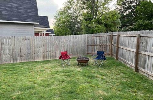 Gladewater House | Dee’s Cozy Corner Cottage