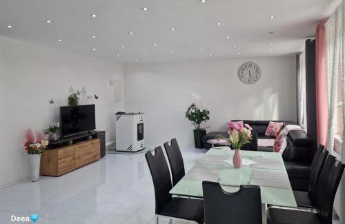 Schottwien Apartment | Deea Apartment