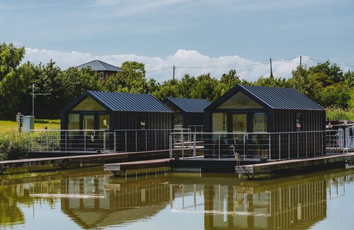 Huxley Apartment | Deep in the Cheshire countryside, with only the bulrushes and birds for company, is this incredible