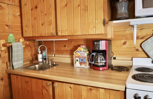Fishtail Cabin | Deer Cabin - Mountain Views, Hear Rushing River, Private, Pet Friendly