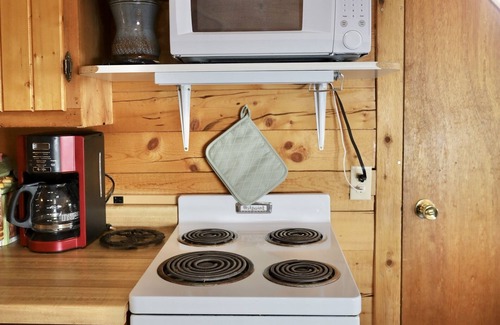 Fishtail Cabin | Deer Cabin - Mountain Views, Hear Rushing River, Private, Pet Friendly