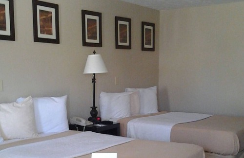 Cambridge Hotel | Deer Creek Motel