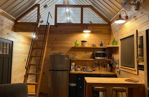 Bismarck Cabin | Deer Run: Lake, trail, golf