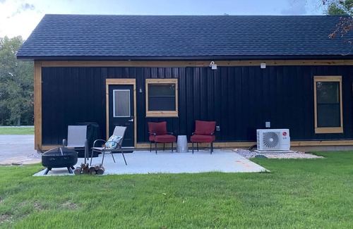 Bismarck Cabin | Deer Run: Lake, trail, golf