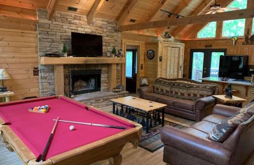 Ridgedale House | Deer Tracks with HotTub, GameTable