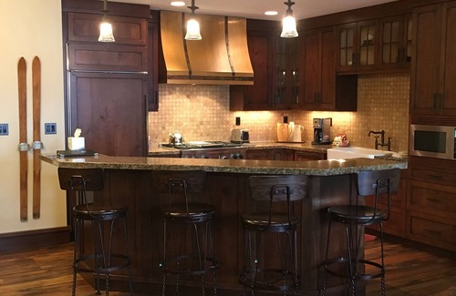 Empire Pass Condo | Deer Valley Ski-In/Ski-Out 2BR/2.5BA Arrowleaf Condo