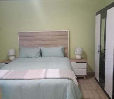 Chaneng Bed & Breakfast | Dees B and B