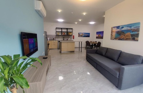 Naxxar Apartment | Deggies Apartments - spacious, modern apartment!