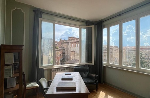 Old Town Apartment | Degli Oddi penthouse in the center in 1600 building a few steps from the cathedral