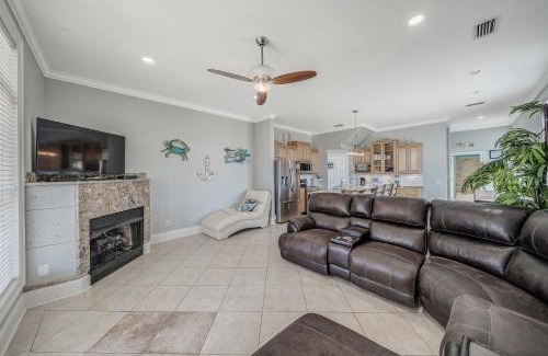 Gulf Lagoon Beach House | Deja Blue by Sand Seeker Vacations