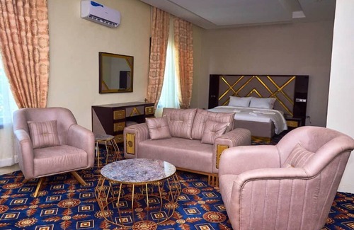 Akure Hotel | Deja Vu Hotel and Suites