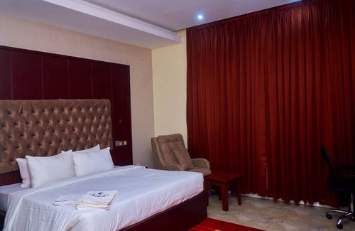 Akure Hotel | Deja Vu Hotel and Suites