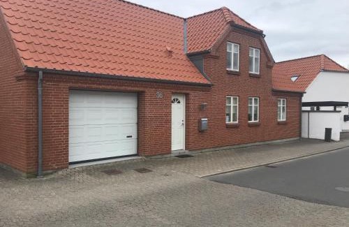 Logstor Villa | Dejlig feriehus i den gamle bydel