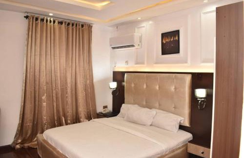 Ikotun Hotel | DEL HOTEL and SUITES