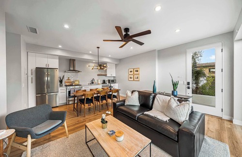 Del Mar Heights Apartment | Del Mar Retreat - Laundry, BBQ, Firepit, AC, Patio