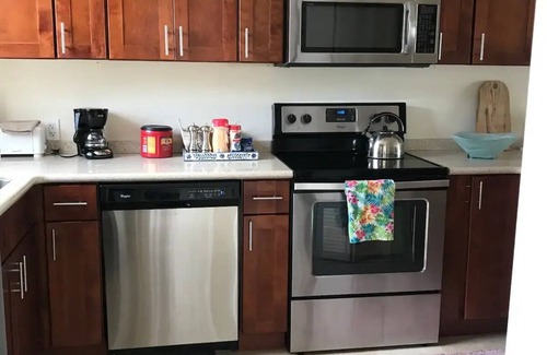 Nassau House | Delaporte Point Near waterpark Private Beach!
