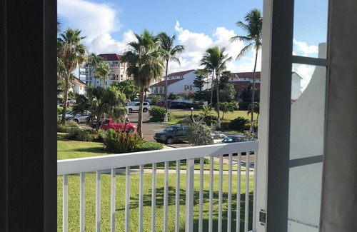 Nassau House | Delaporte Point Near waterpark Private Beach!