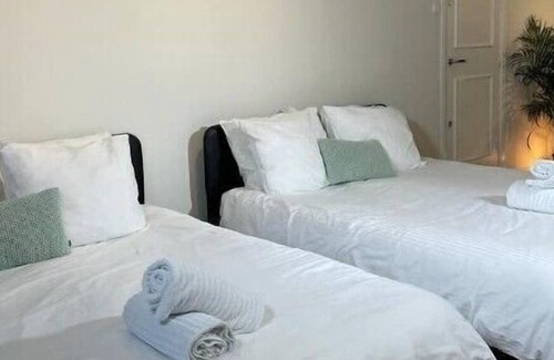 Delft Apartment | Delft Family XL Apartment Hidden Gem next to TU Delft Campusnn
