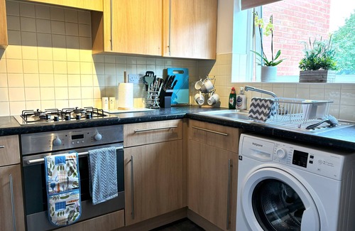 Stanhope House | Delight Marvel- Waltham Place 3 bedroom house
