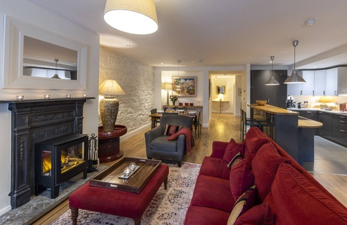Grand Canal Dock Apartment | Delightful 2 Bedroom Apartment 10min walk from St Stephen's Green