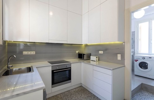 Psirri Apartment | Delightful 2BR/2BA Apartment. Private Balcony & Access to Rooftop Garden! EP9U