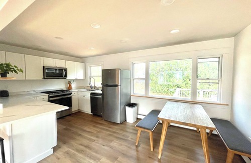 Topsham House | Delightful 4-bedroom house with WiFi in charming Topsham