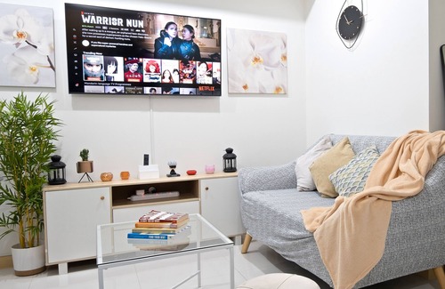 Poblacion District Condo | Delightful Apartment Holiday Rental