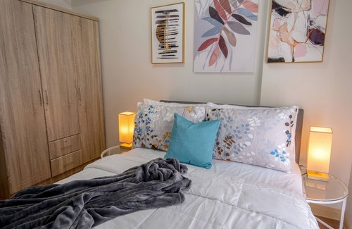 Poblacion District Condo | Delightful Apartment Holiday Rental