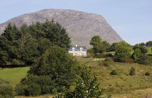 Blackwater Bridge Cottage | Delightful cottage set in picturesque surroundings. Family & pet friendly